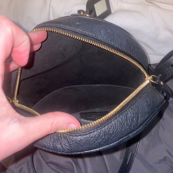 Louis Vuitton Boite Chapeau Souple Bag Monogram Empreinte Leather MM - Picture 4 of 13